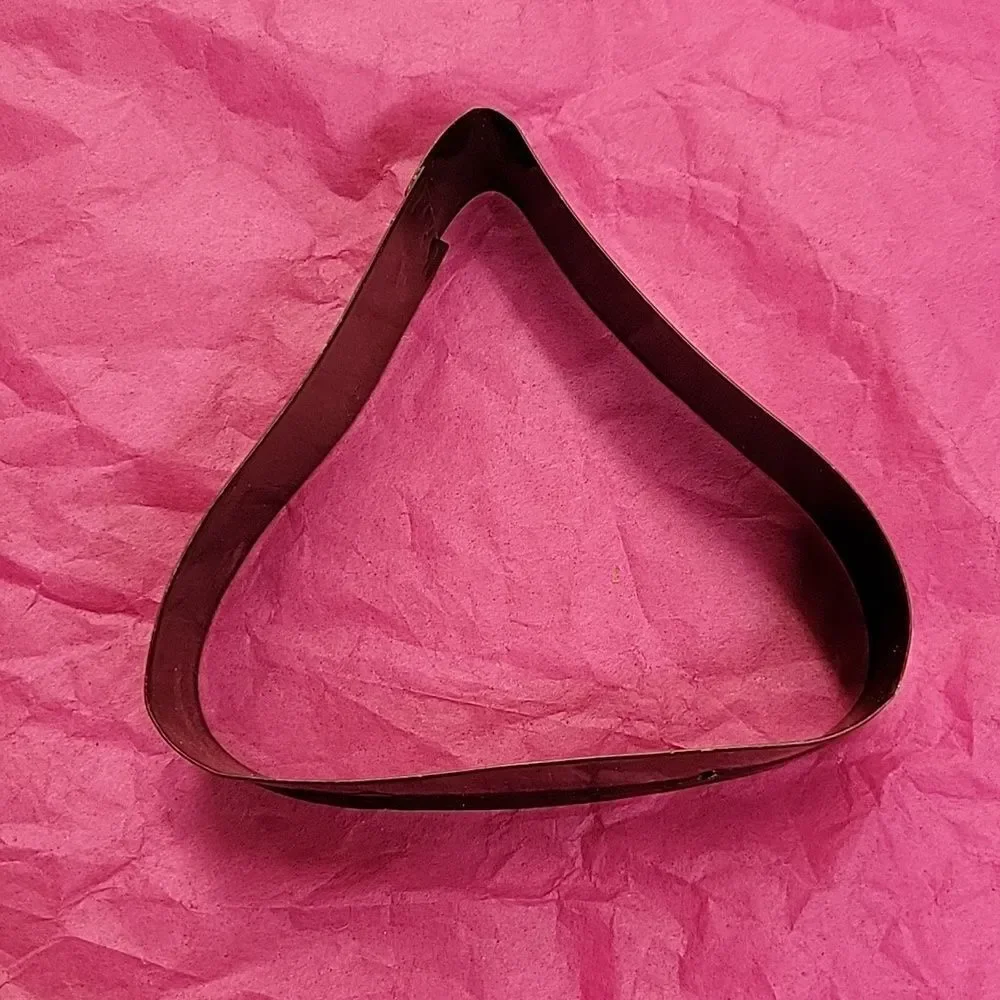 18 piece metal‎ Valentines Day/wedding cookie cutters plus heart spatula